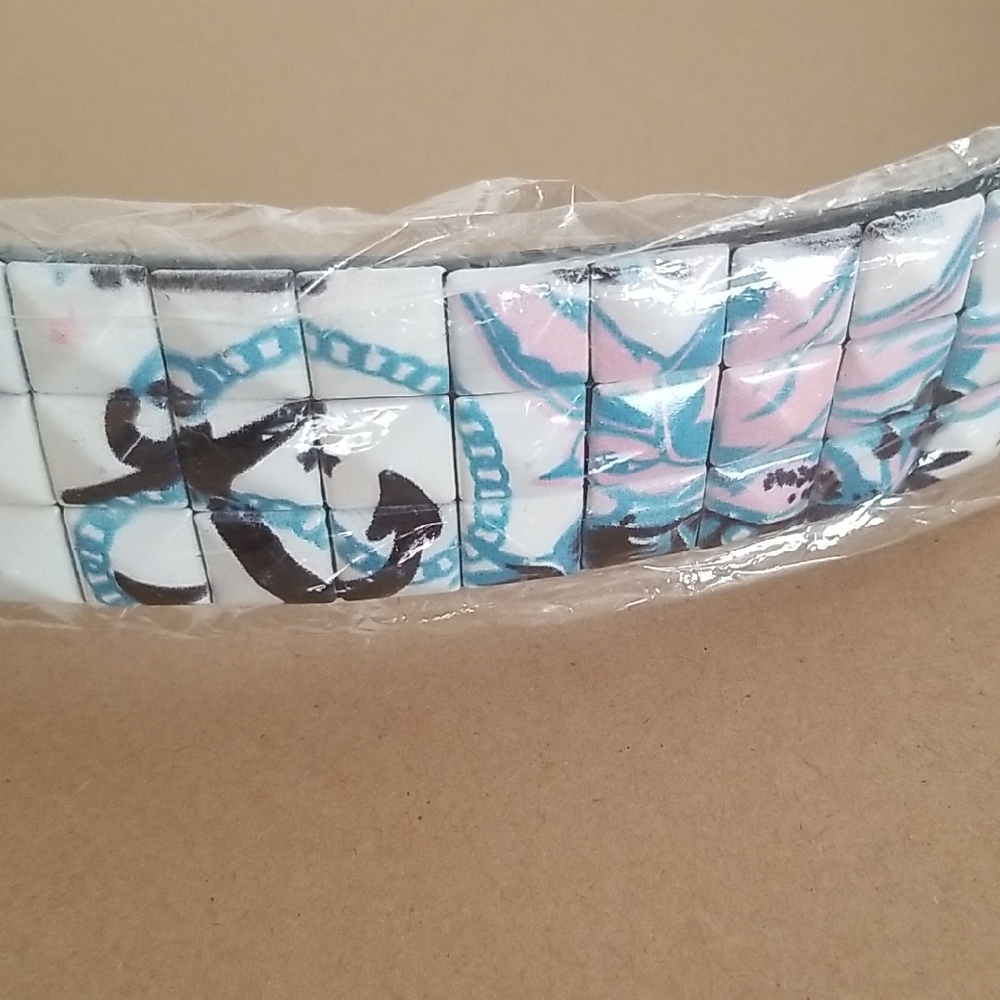 Colorful Graphic Belt - Picture 3 of 4